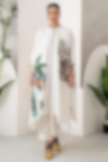Ivory Silk Chanderi Foil Printed Kaftan Set by Haute Mess at Pernia's Pop Up Shop