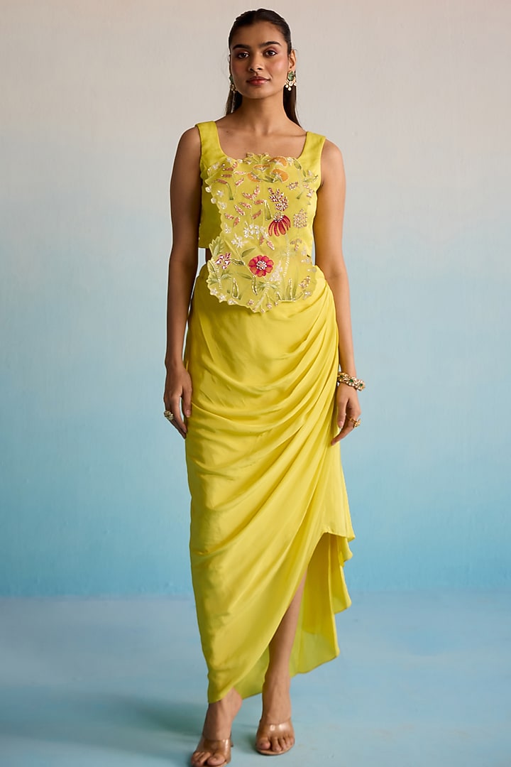 Yellow Butter Silk Cape Set by House of Armuse at Pernia's Pop Up Shop