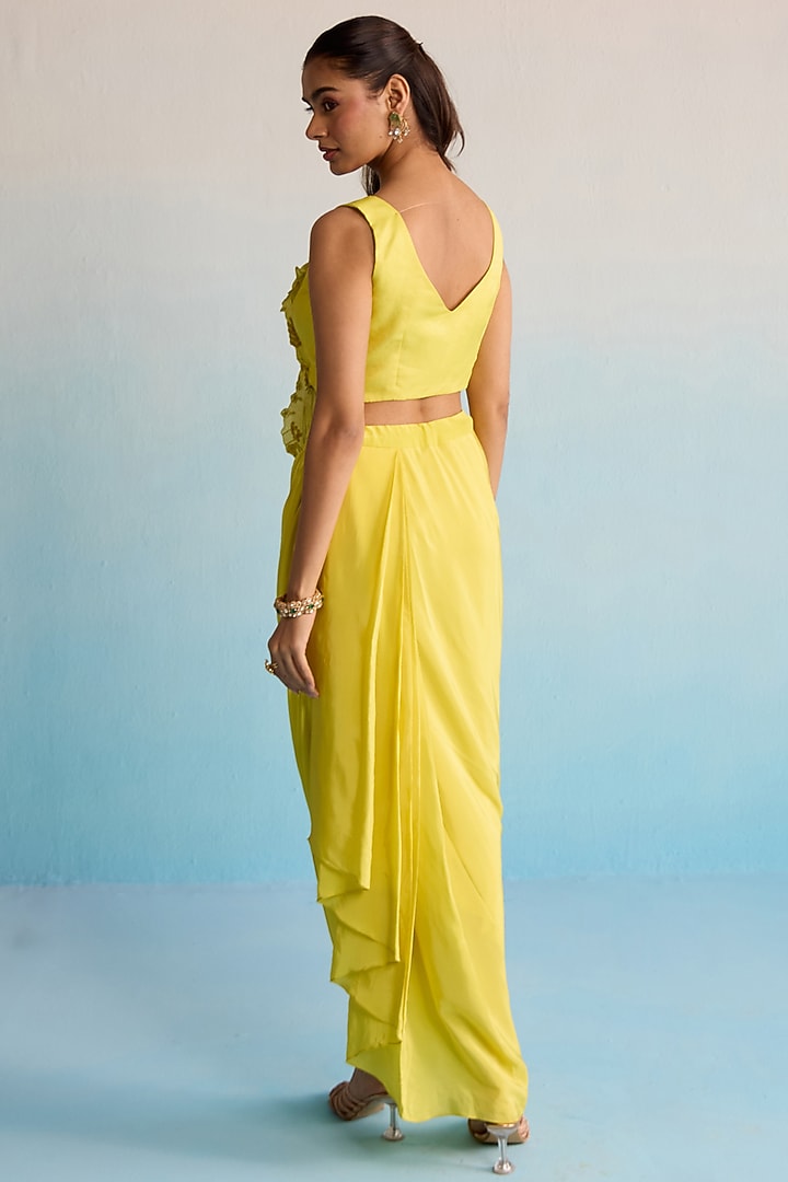 Yellow Butter Silk Cape Set by House of Armuse at Pernia's Pop Up Shop