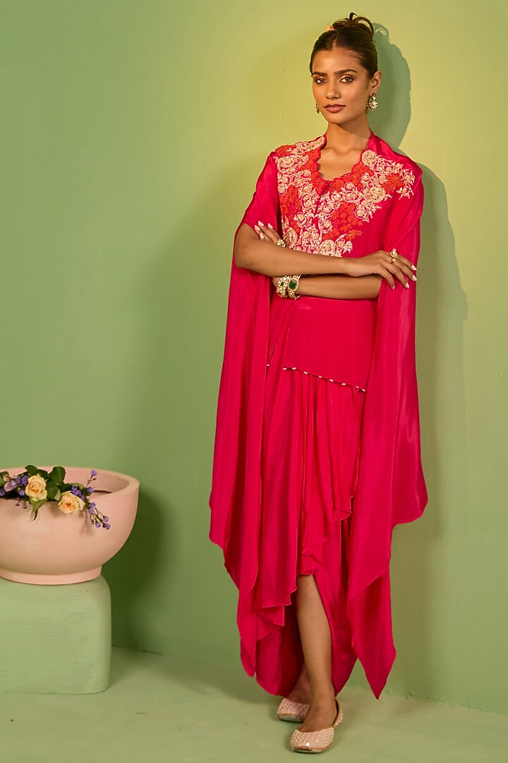 Hot Pink Silk Thread Work Kaftan Set by House of Armuse at Pernia's Pop Up Shop