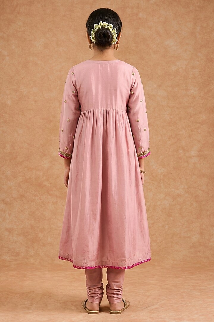 Dull Pink Opara Silk Hand Embroidered Gathered-Style Kurta Set For Girls by Harmony at Pernia's Pop Up Shop