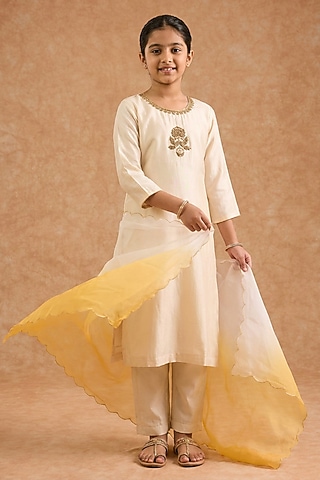 Ivory Opara Silk Hand Embroidered Kurta Set For Girls by Harmony