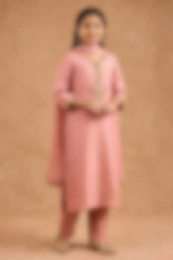 Dull Peach Opara Silk Hand Embroidered Kurta Set For Girls by Harmony at Pernia's Pop Up Shop