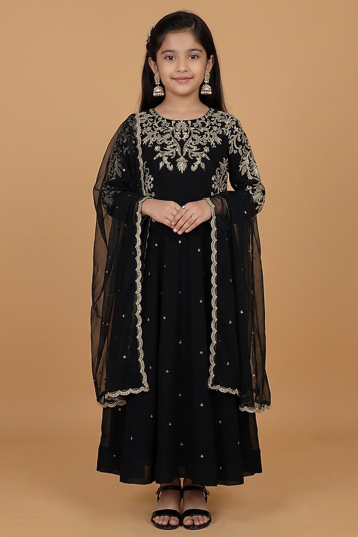 Black Georgette Dabka & Zari Embroidered Anarkali Set For Girls by Harmony at Pernia's Pop Up Shop