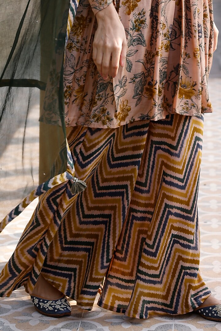 Leafy Green Cotton Silk Printed Kurta Set by HARSHA KHATRY at Pernia's Pop Up Shop