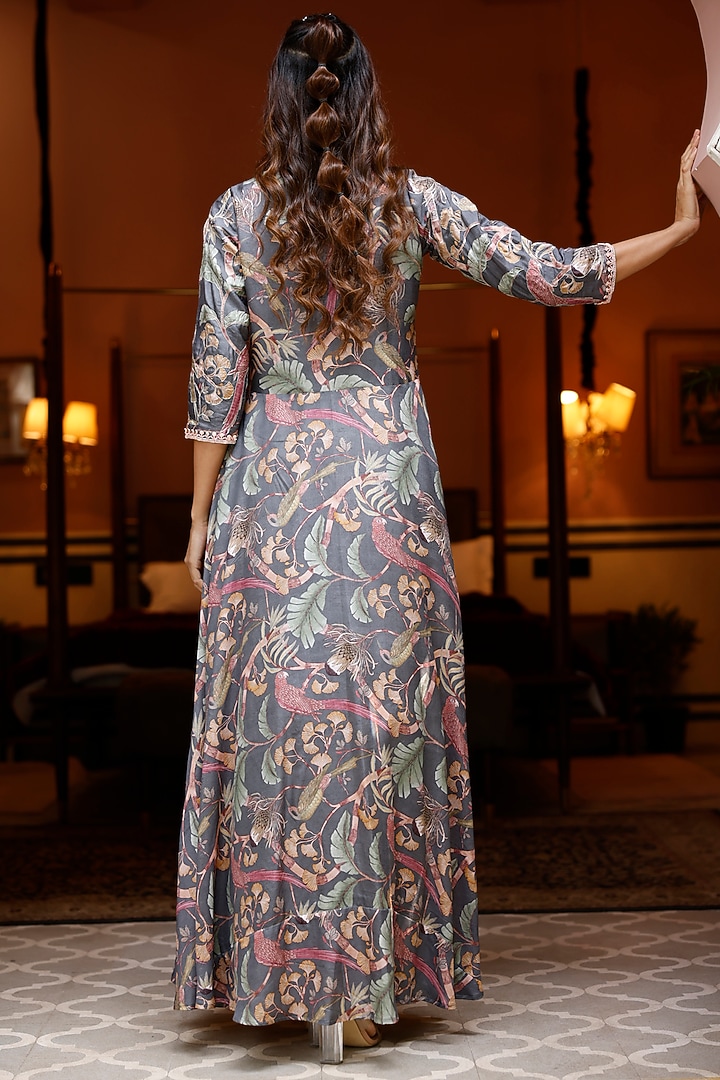 Grey Tussar Silk Embroidered Cape Set by HARSHA KHATRY at Pernia's Pop Up Shop