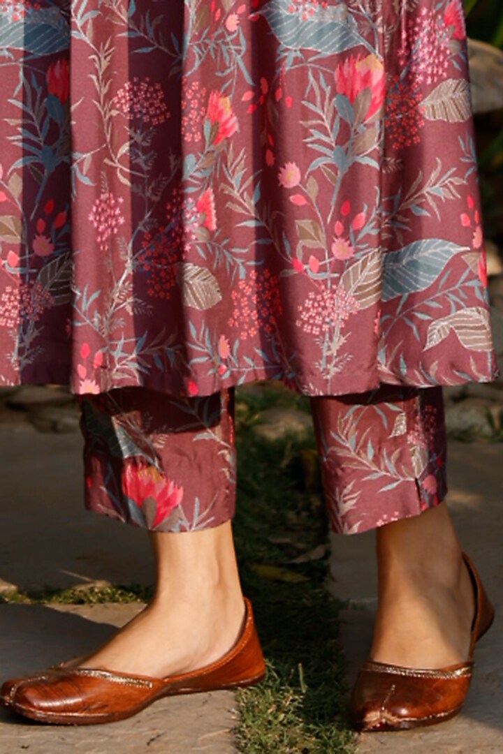 Brown Muslin Silk Printed & Embroidered Kurta Set by HARSHA KHATRY at Pernia's Pop Up Shop
