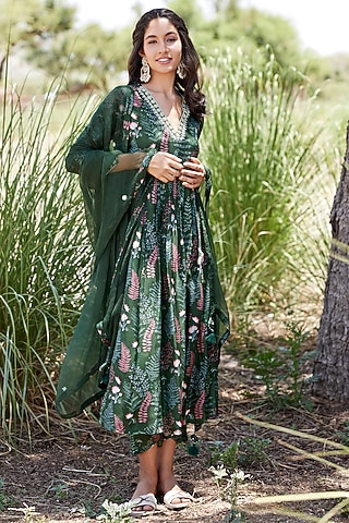 Dark Green Tussar Silk Printed & Embroidered Kurta Set by HARSHA KHATRY