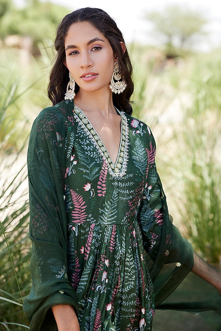 Dark Green Tussar Silk Printed & Embroidered Kurta Set by HARSHA KHATRY at Pernia's Pop Up Shop