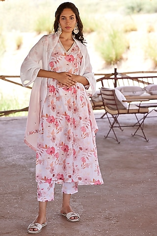 Ivory Chanderi Silk Printed Kurta Set by HARSHA KHATRY