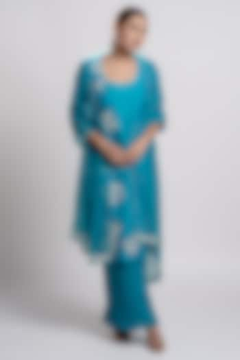 Azure Blue Dola Silk Hand Embroidered Kurta Set by Harshita Jain at Pernia's Pop Up Shop