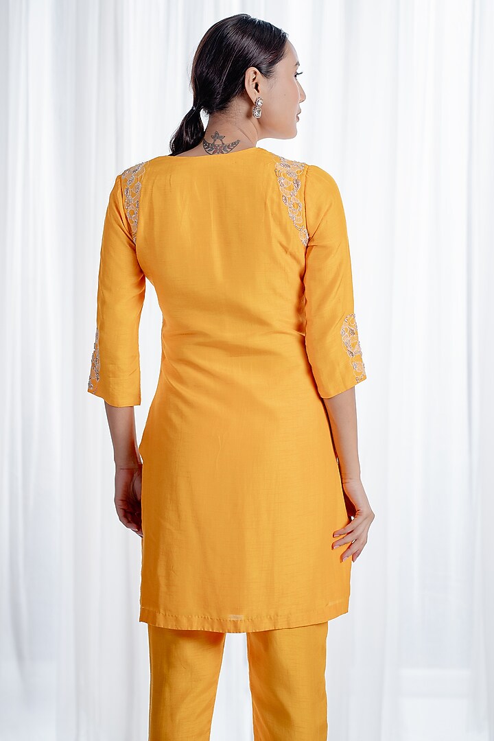 Mustard Dola Silk Hand Embroidered Kurta Set by Harshita Jain at Pernia's Pop Up Shop