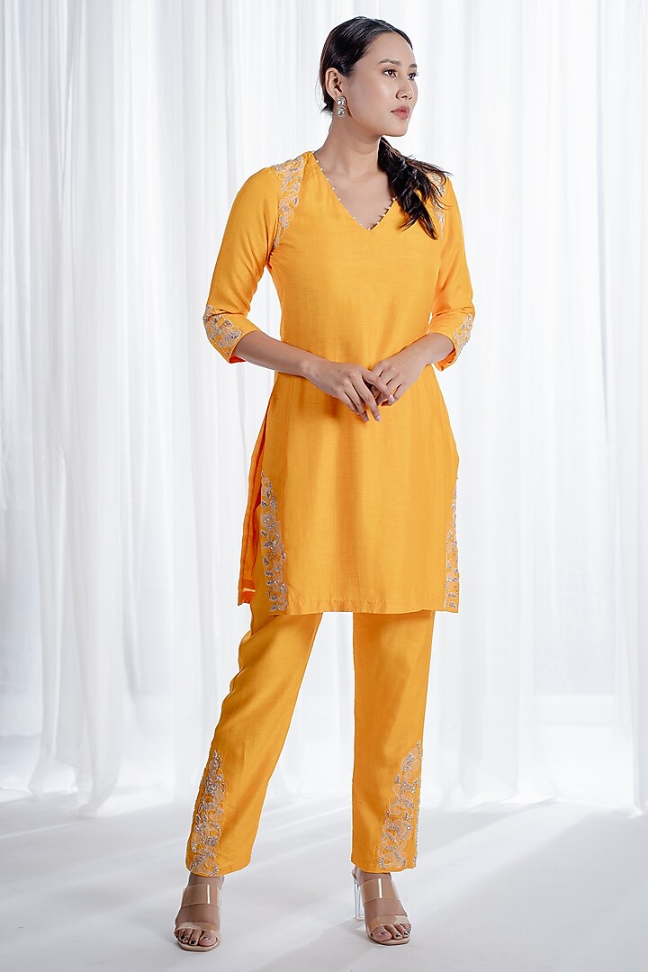Mustard Dola Silk Hand Embroidered Kurta Set by Harshita Jain at Pernia's Pop Up Shop