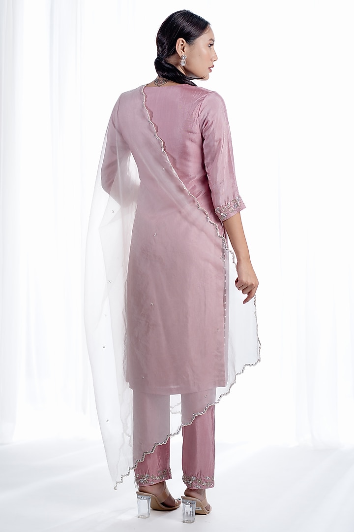 Nude Pink Upada Silk Hand Embroidered Kurta Set by Harshita Jain at Pernia's Pop Up Shop