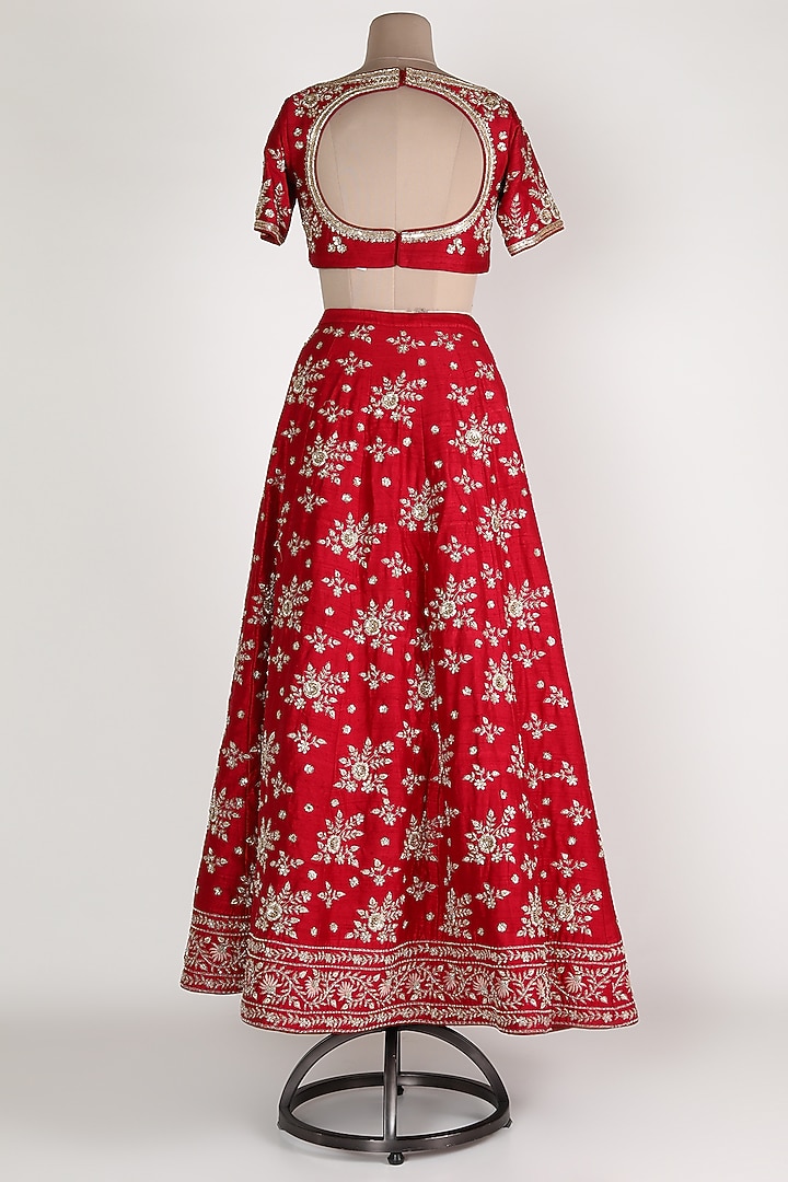 Maroon Embroidered Bridal Lehenga Set by Himani And Anjali Shah at Pernia's Pop Up Shop