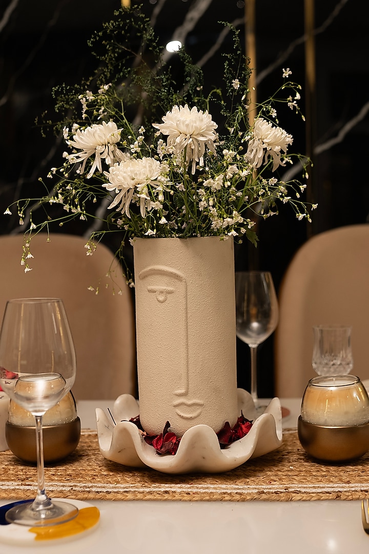 White Ceramic Enigmatic Face Vase by Home Couture Collective at Pernia's Pop Up Shop