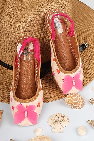 Pink Leatherette Juttis For Girls by Hello Jr