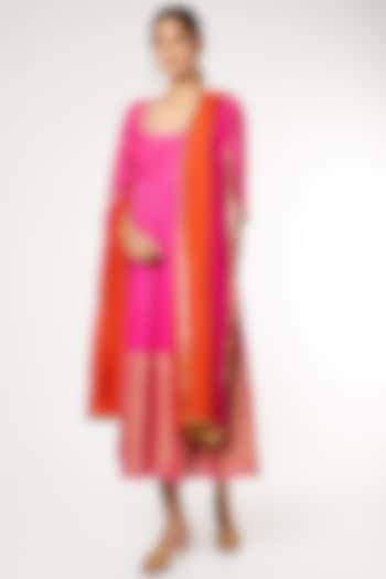 Rani Pink Hand Embroidered Tunic Set by Heli Shah