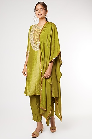 Green Embroidered Kurta Set by Heli Shah