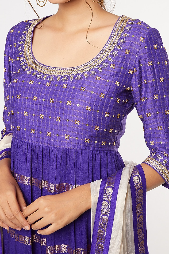 Purple Embroidered Tunic Set by Heli Shah at Pernia's Pop Up Shop