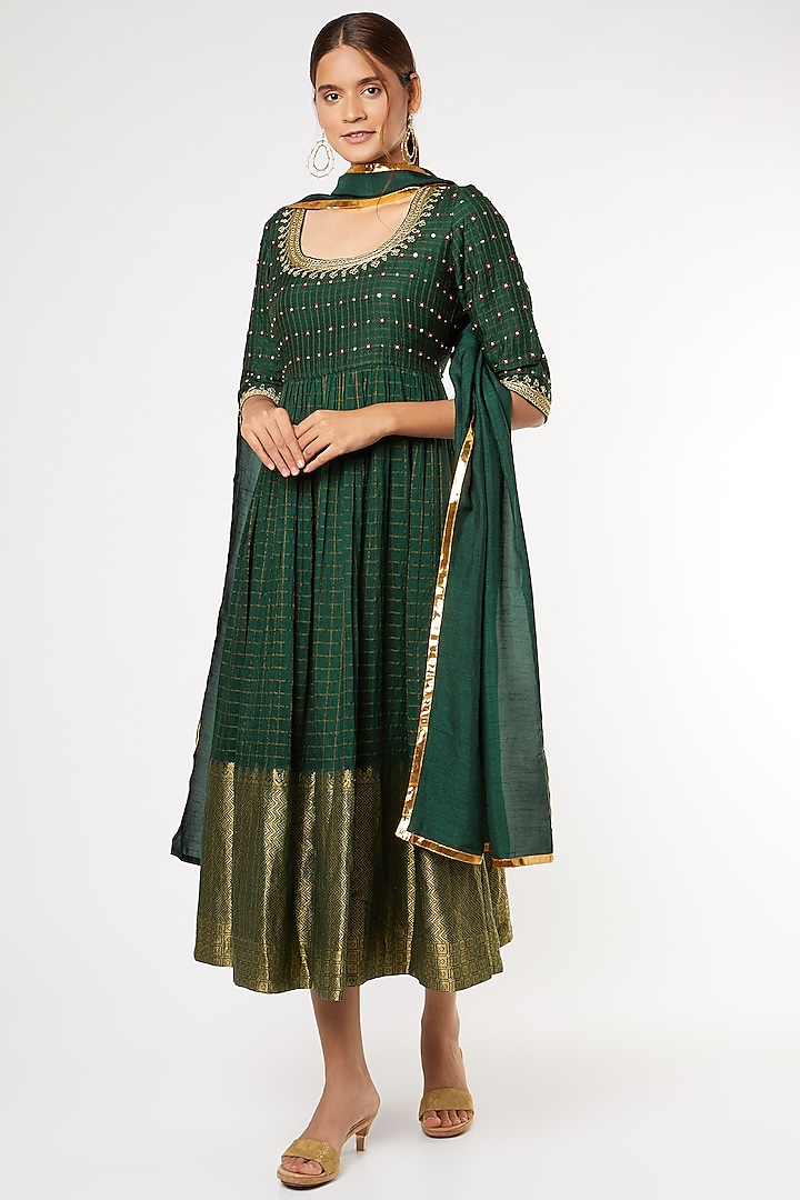 Green Embroidered Tunic Set by Heli Shah