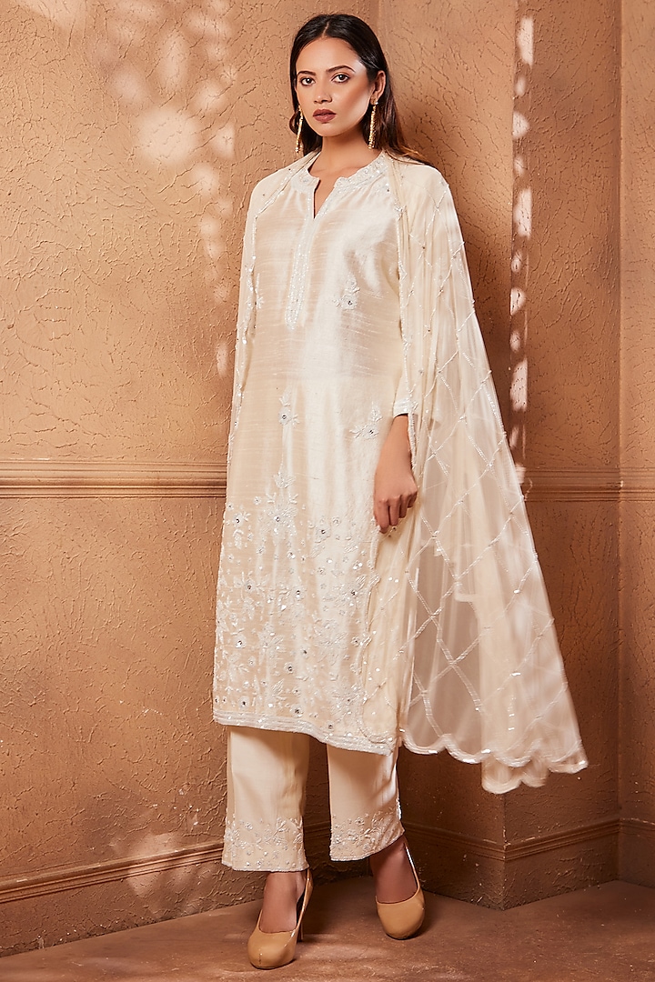 White Raw Silk Embroidered Kurta Set by Heritage Couture