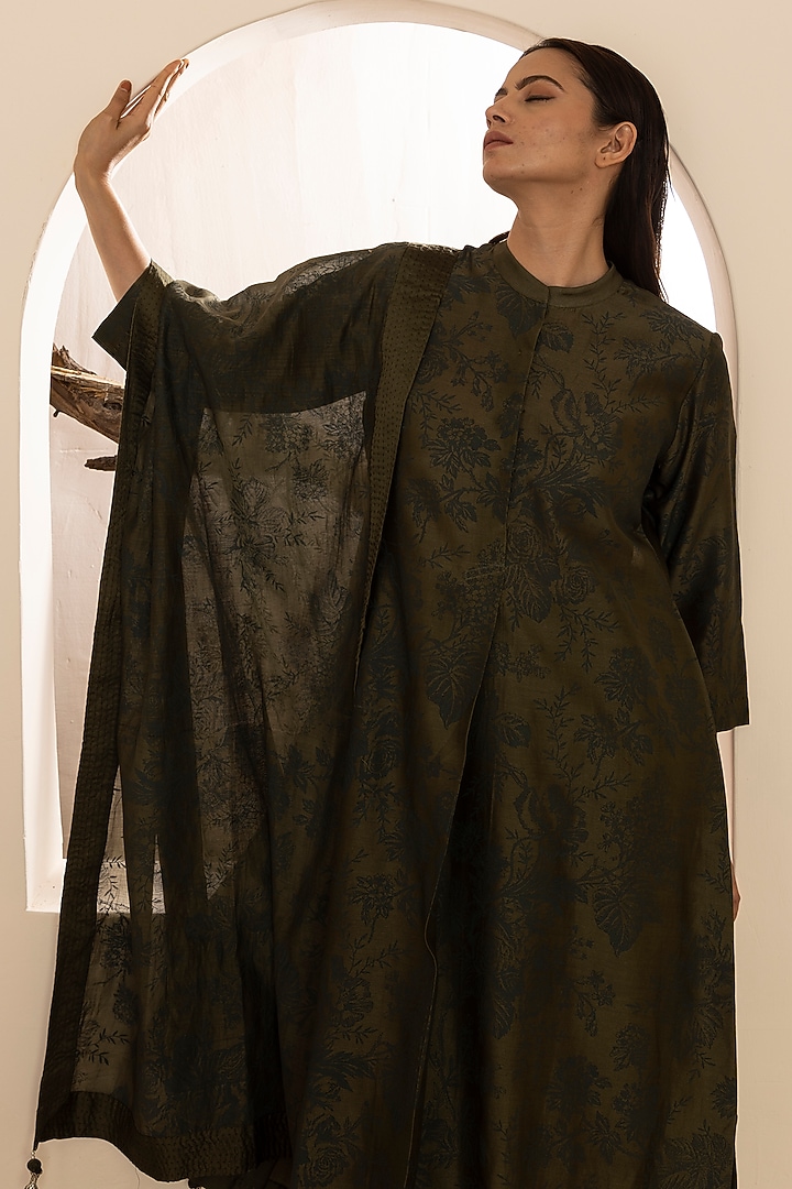 Juniper Green Chanderi Silk Printed A-Line Kurta Set by Heritage Couture at Pernia's Pop Up Shop