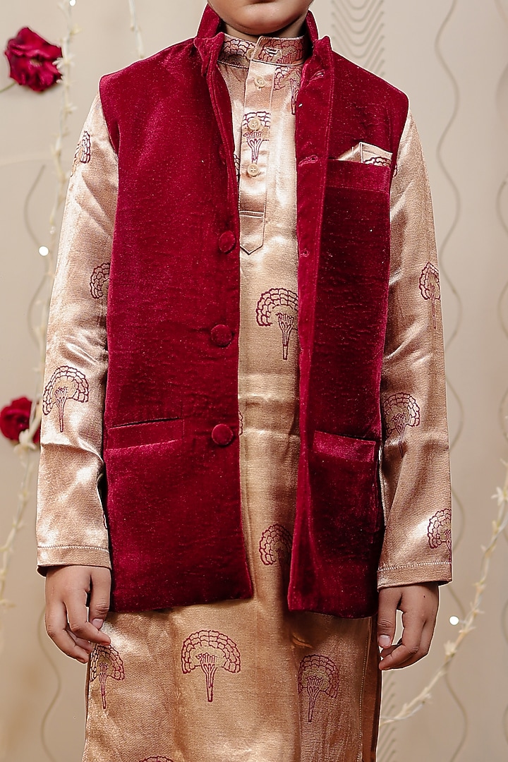Maroon Velvet Bundi Jacket Set For Boys by Tiny Colour at Pernia's Pop Up Shop