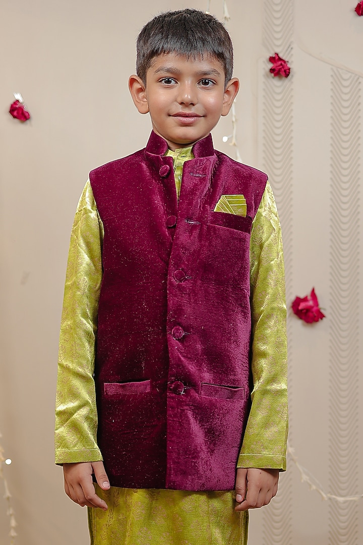 Wine Velvet Bundi Jacket Set For Boys by Tiny Colour at Pernia's Pop Up Shop