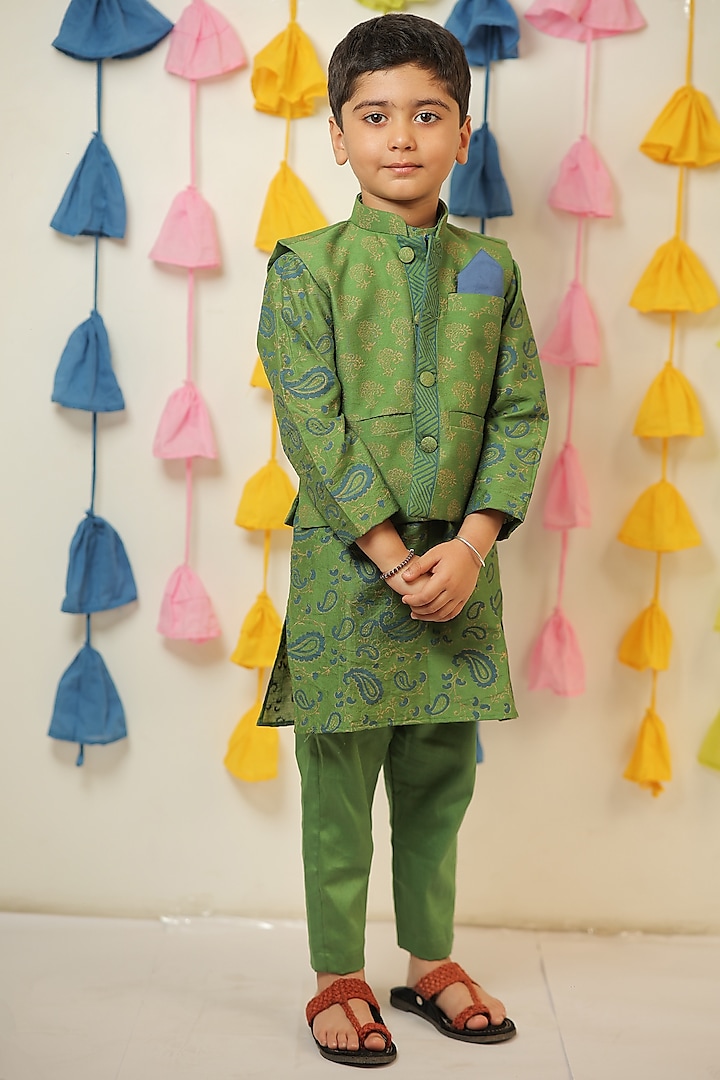 Green Chanderi Block Printed Nehru Jacket Set For Boys by Tiny Colour