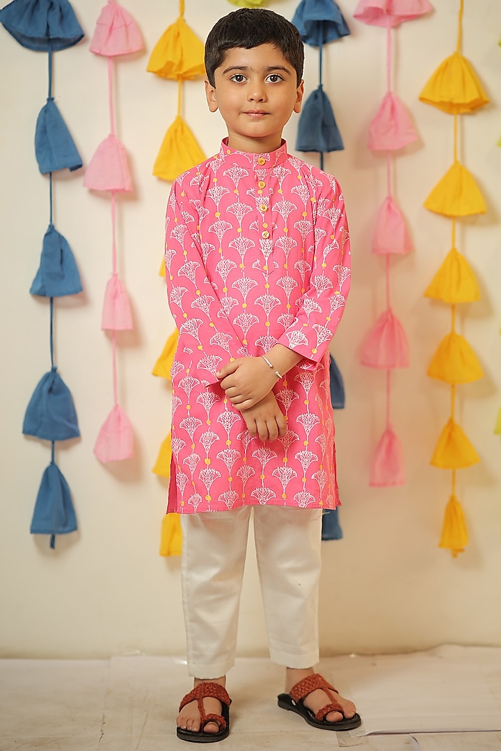 Pink Mulmul Cotton Block Printed Kurta Set For Boys by Tiny Colour at Pernia's Pop Up Shop