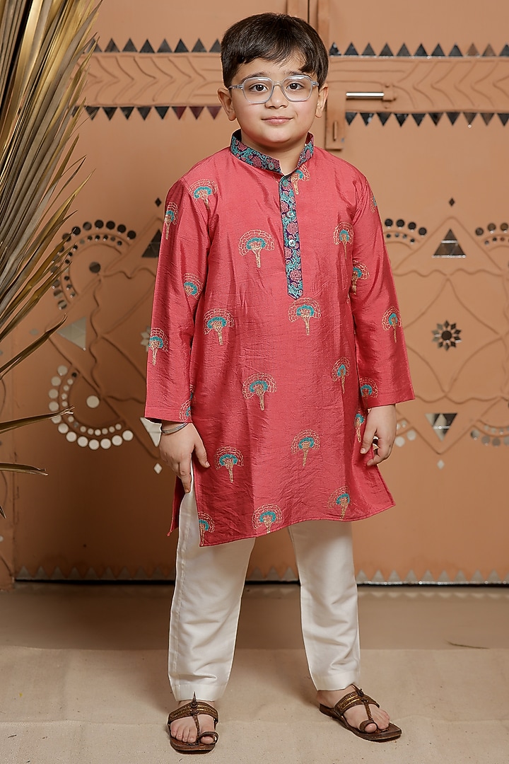 Pink Cotton Silk Printed Kurta Set For Boys by Tiny Colour at Pernia's Pop Up Shop