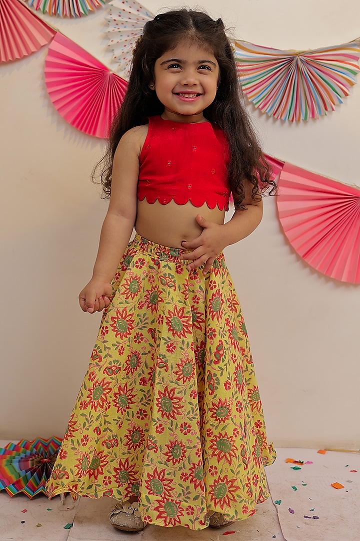 Yellow Georgette Printed Skirt Set For Girls by Tiny Colour