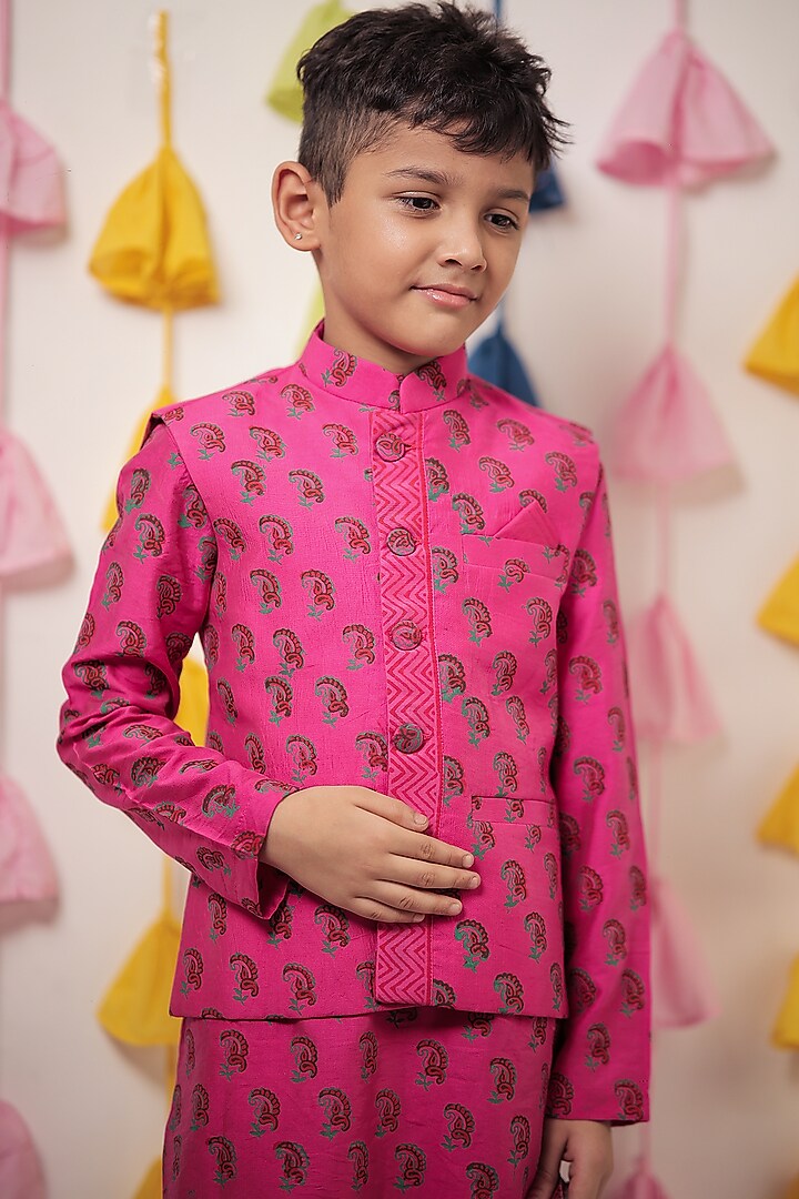 Pink Chanderi Block Printed Nehru Jacket Set For Boys by Tiny Colour at Pernia's Pop Up Shop
