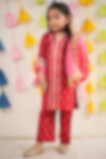 Red Chanderi Block Printed Kurta Set For Girls by Tiny Colour at Pernia's Pop Up Shop