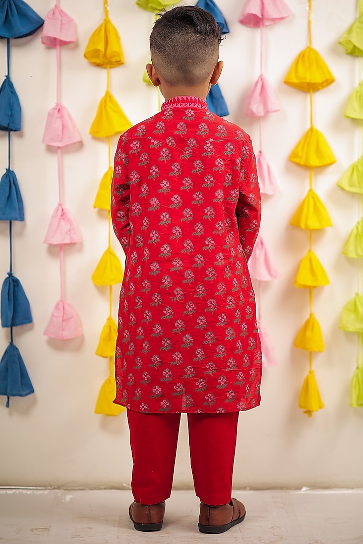 Red Chanderi Block Printed Kurta Set For Boys by Tiny Colour at Pernia's Pop Up Shop