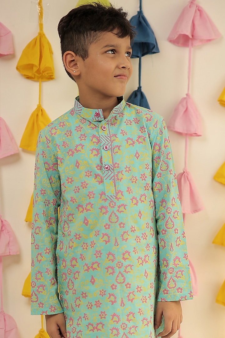 Sky Blue Mulmul Cotton Kurta Set For Boys by Tiny Colour at Pernia's Pop Up Shop