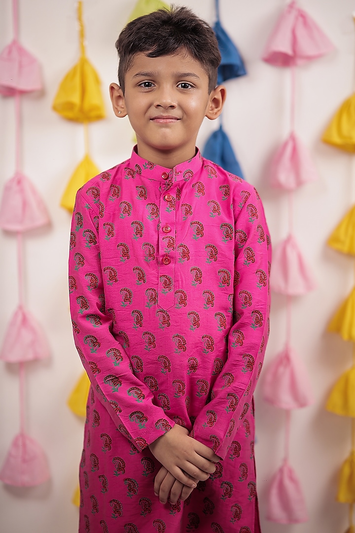 Pink Chanderi Block Printed Kurta Set For Boys by Tiny Colour at Pernia's Pop Up Shop