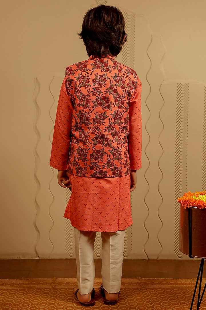 Peach Cotton Silk Printed Bundi Jacket Set For Boys by Tiny Colour at Pernia's Pop Up Shop