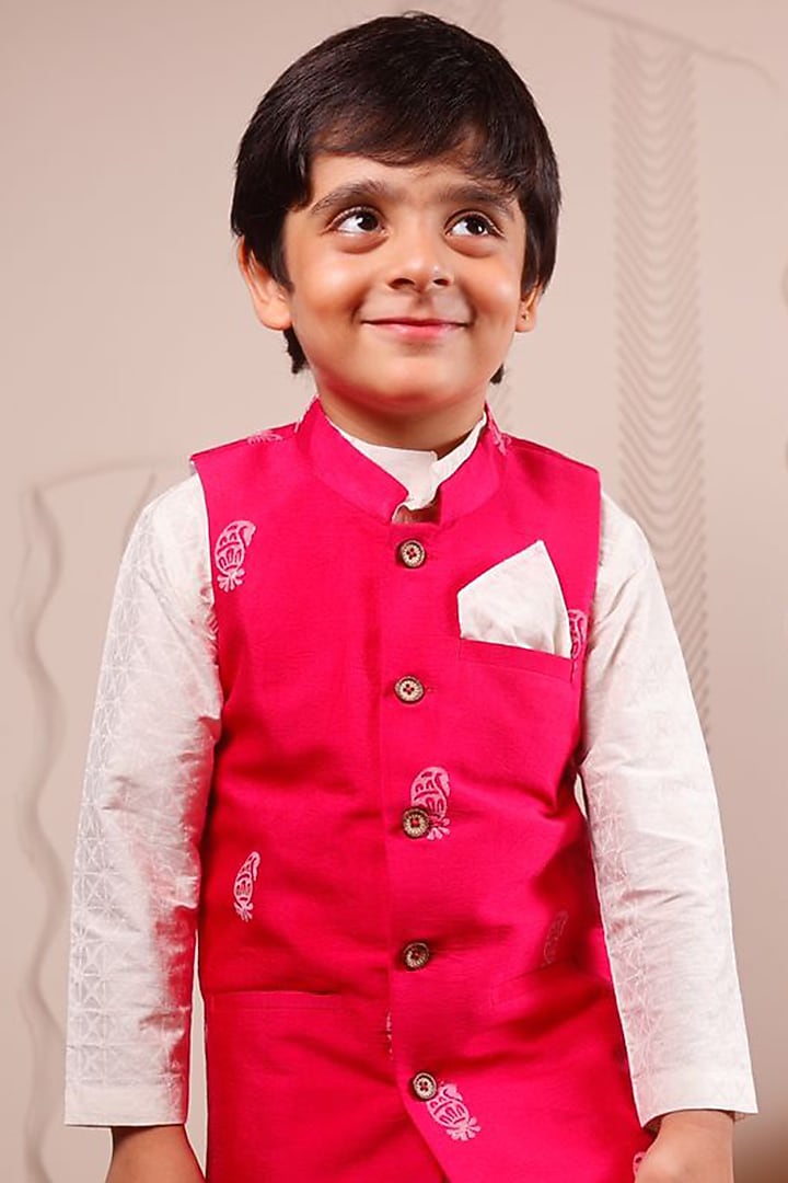 Pink Cotton Silk Bundi Jacket Set For Boys by Tiny Colour at Pernia's Pop Up Shop