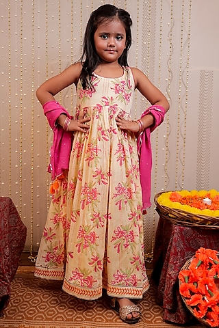 Yellow Chinon Crepe Block Printed Kurta Set For Girls by Tiny Colour