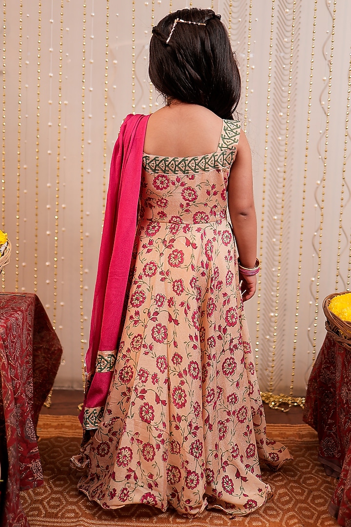 Beige Chinon Crepe Block Printed Kurta Set For Girls by Tiny Colour at Pernia's Pop Up Shop