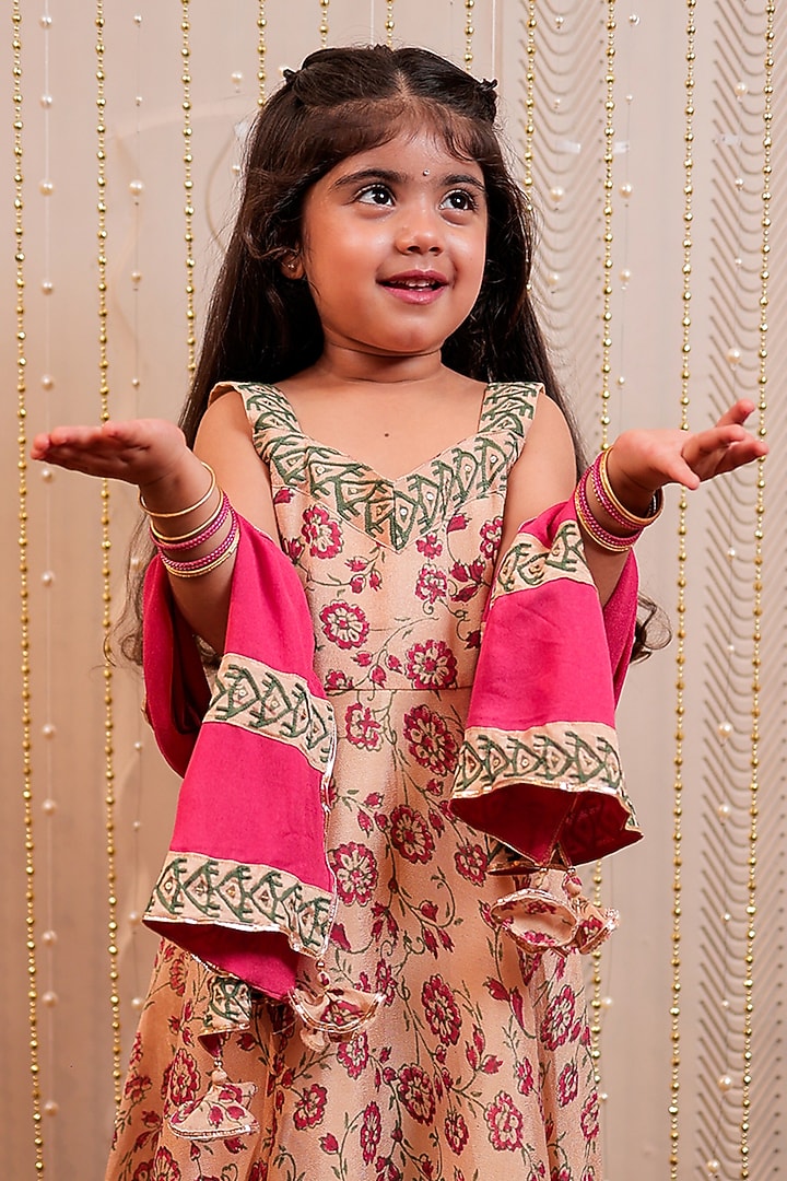 Beige Chinon Crepe Block Printed Kurta Set For Girls by Tiny Colour at Pernia's Pop Up Shop