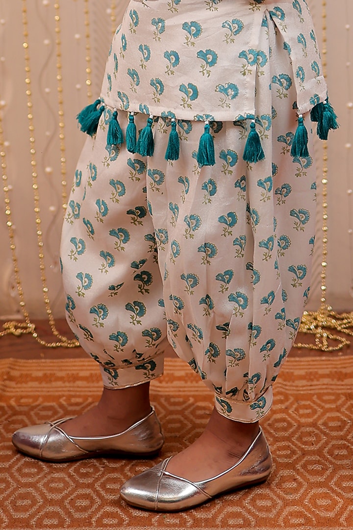White Chinon Crepe Block Printed Kurta Set For Girls by Tiny Colour at Pernia's Pop Up Shop