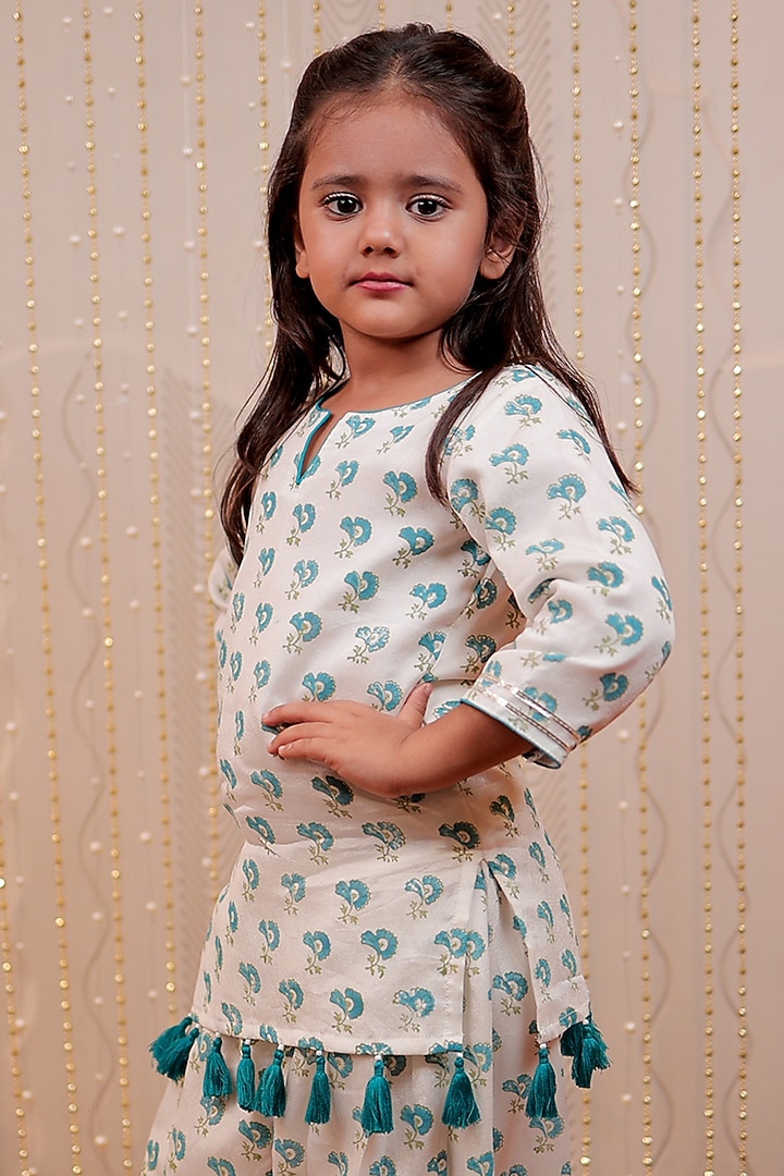 White Chinon Crepe Block Printed Kurta Set For Girls by Tiny Colour at Pernia's Pop Up Shop