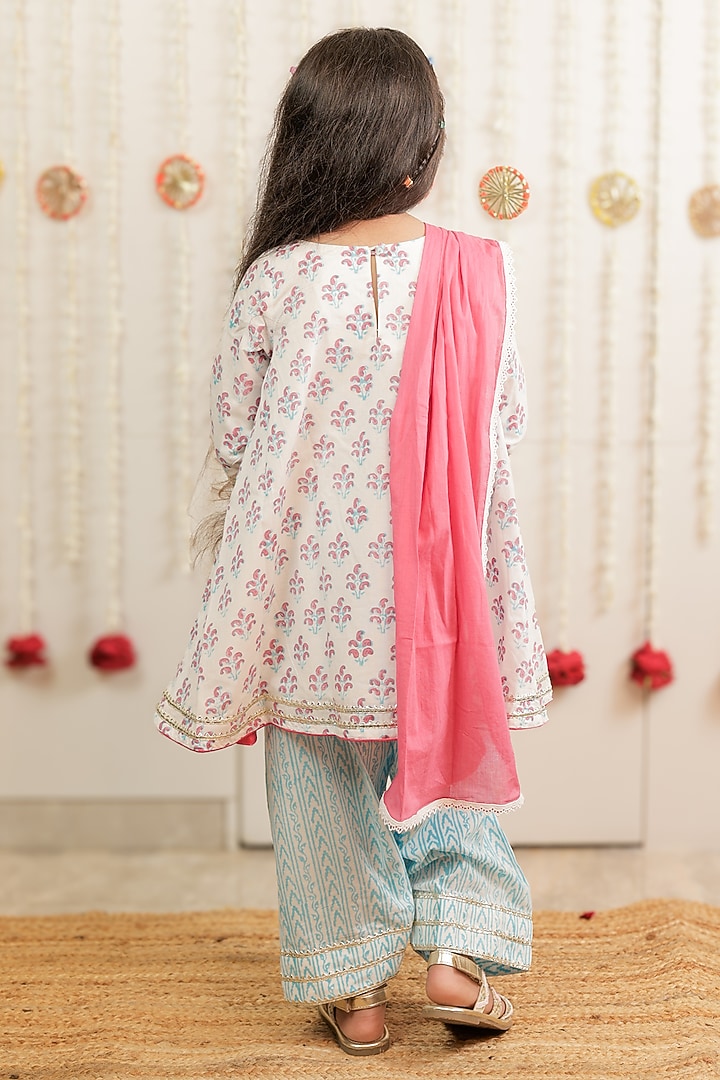 White Cotton Hand Block Printed & Gota Embellished Kurta Set For Girls by Tiny Colour at Pernia's Pop Up Shop