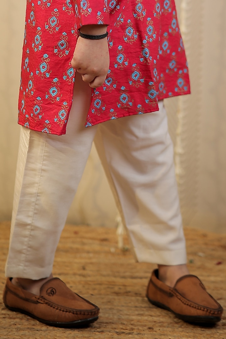 Pink Cotton Silk Block Printed Kurta Set For Boys by Tiny Colour at Pernia's Pop Up Shop
