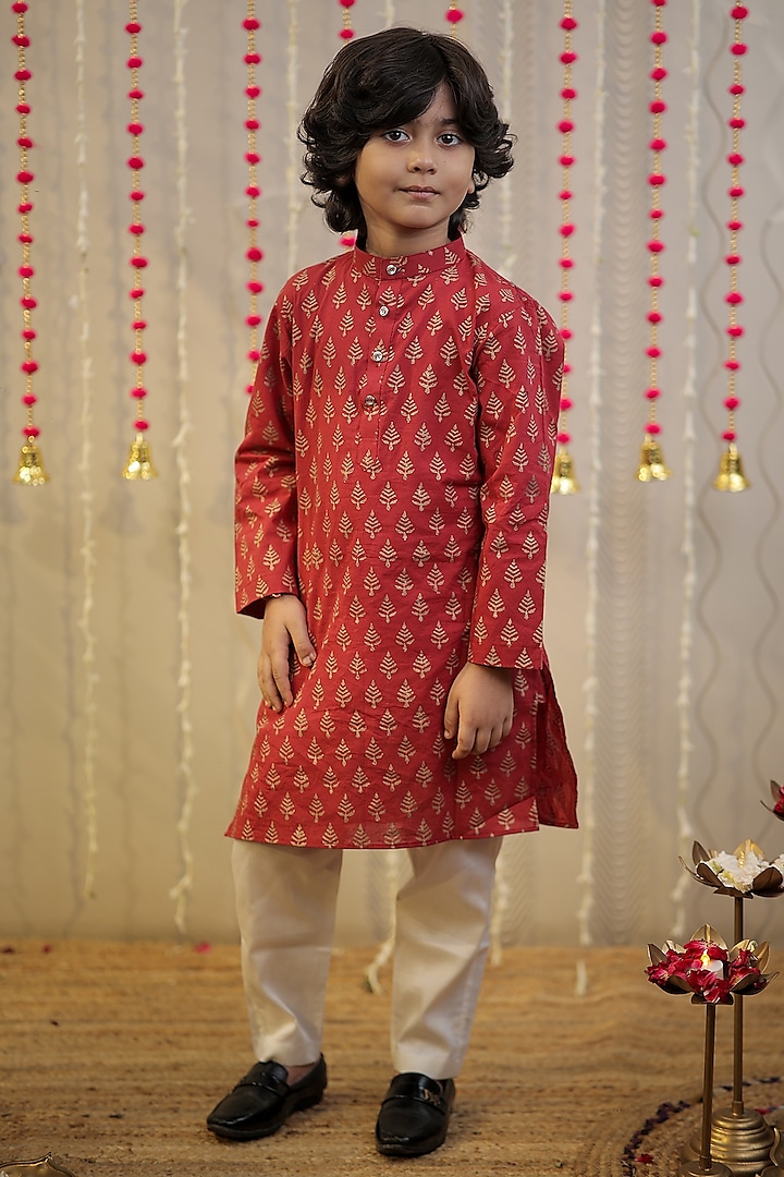 Maroon Mulmul Cotton Block Printed Kurta Set For Boys by Tiny Colour