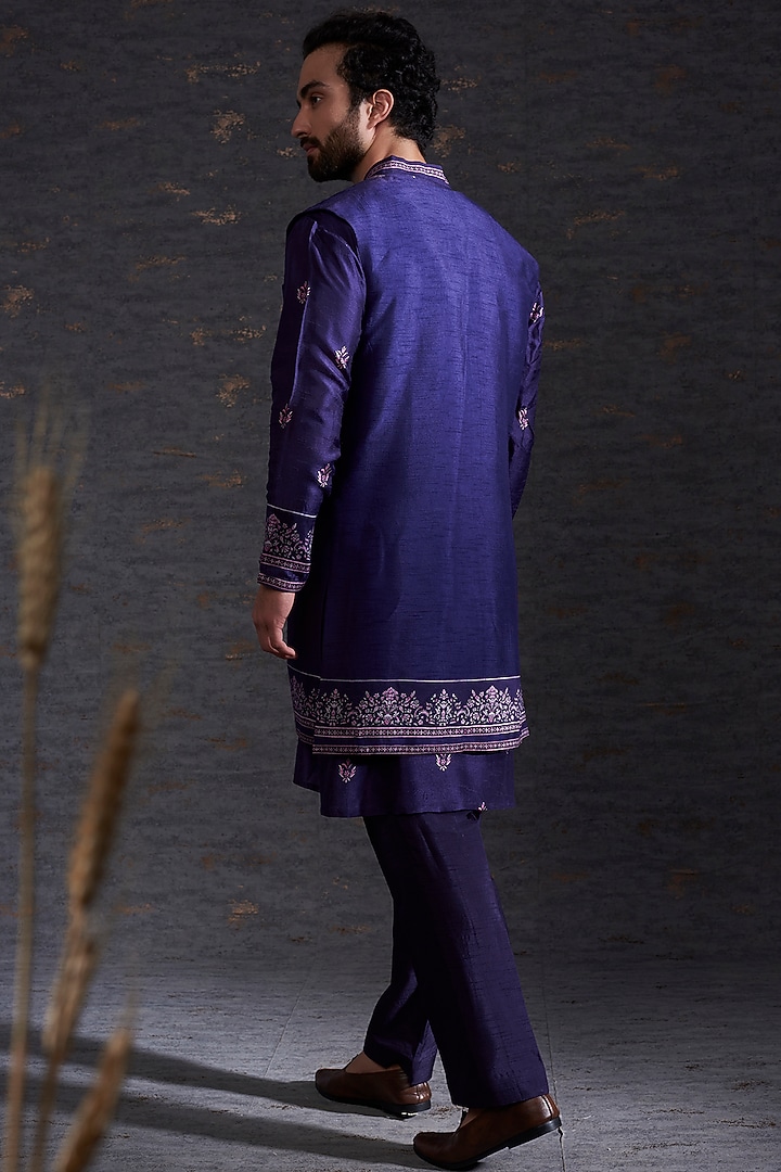 Purple Raw Silk Kurta Set With Bundi Jacket by Hemant Trevedi Men at Pernia's Pop Up Shop