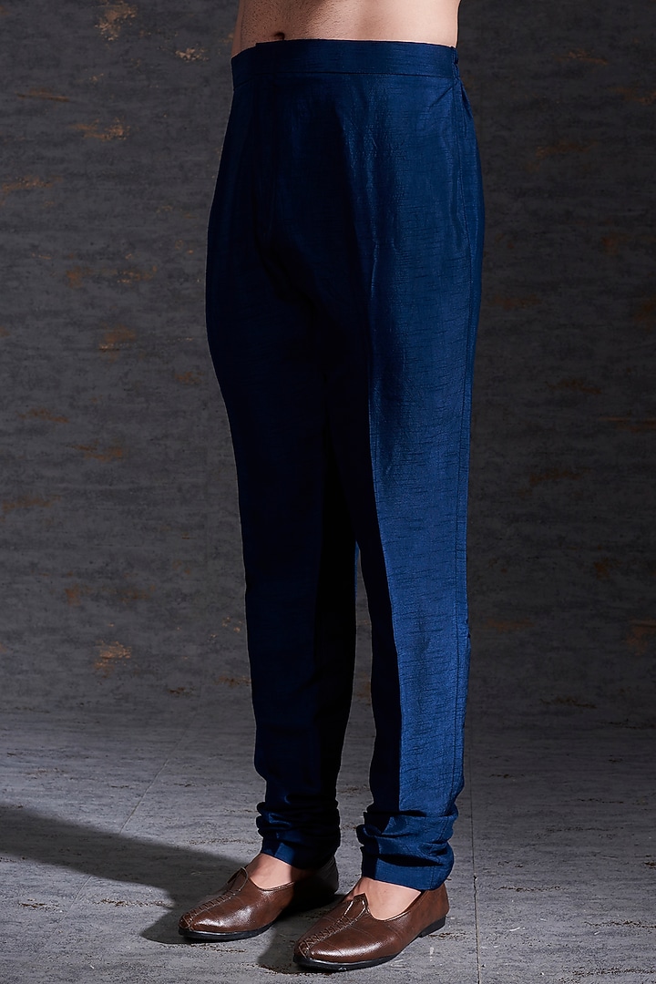 Navy Raw Silk Printed Kurta Set by Hemant Trevedi Men at Pernia's Pop Up Shop
